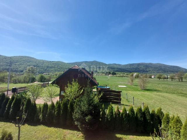 OTOČAC, LIČKO LEŠČE - Haus in der Natur mit Schwimmbad