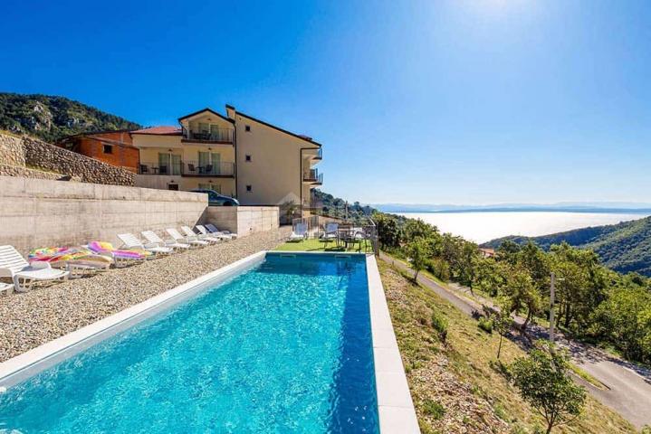 OPATIJA, LOVRANSKA DRAGA - Apartmentvilla 600m2 und Restaurant mit Panoramablick in einer Oase der R