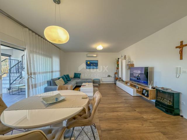 CRIKVENICA, DRAMALJ- Penthouse + stan u novogradnji blizu mora s pogledom, garažom