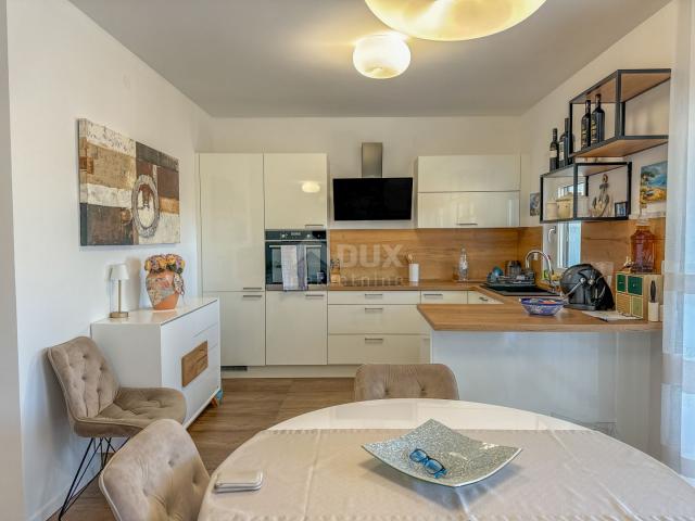 CRIKVENICA, DRAMALJ- Penthouse + stan u novogradnji blizu mora s pogledom, garažom