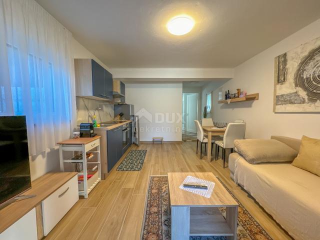 CRIKVENICA, DRAMALJ- Penthouse + stan u novogradnji blizu mora s pogledom, garažom