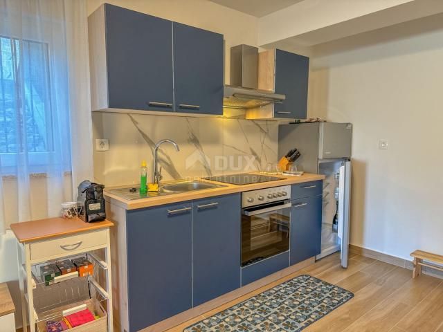 CRIKVENICA, DRAMALJ- Penthouse + stan u novogradnji blizu mora s pogledom, garažom