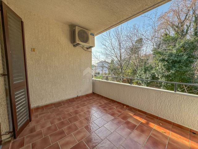 OPATIJA, IČIĆI - vrhunska kuća s 4 apartmana, vrt, blizina mora i Opatija