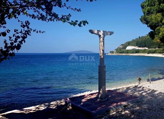 GRADAC, PODACA - land 1st row to the sea