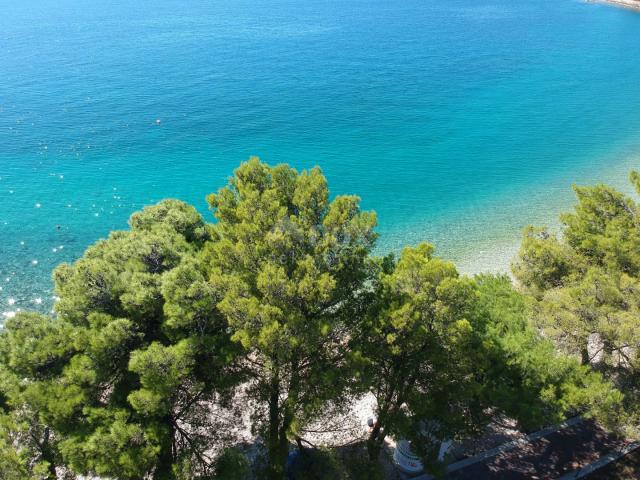 GRADAC, PODACA - land 1st row to the sea