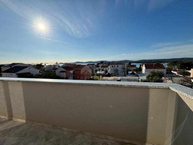 ZADAR, TURANJ - attic apartment with garden