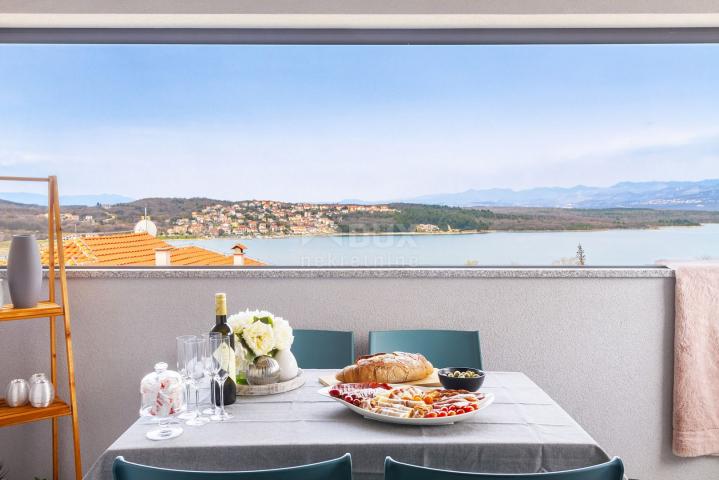 OTOK KRK, uvala Soline - Dvosobni apartman s pogledom na more