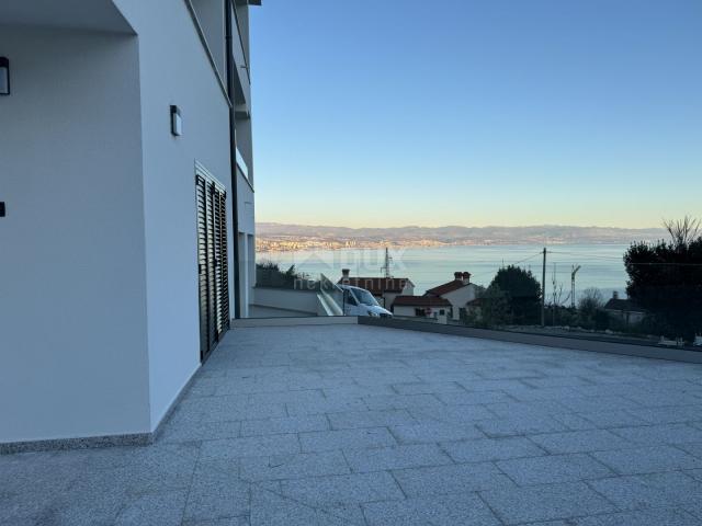 OPATIJA, IČIĆI - ground floor - larger apartment with a garden in a new building with a sea view, LO