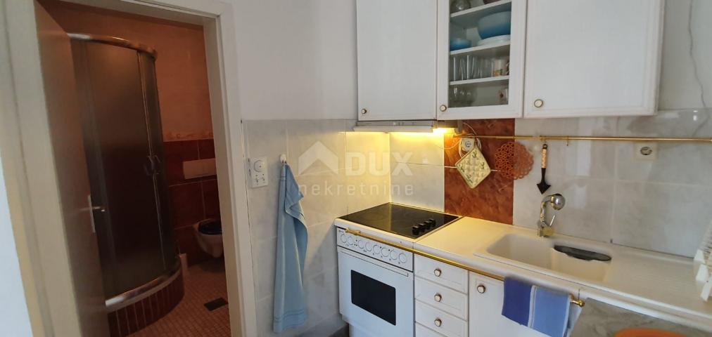 NOVI VINODOLSKI - kuća u mirnom pređelu s 5 apartmana