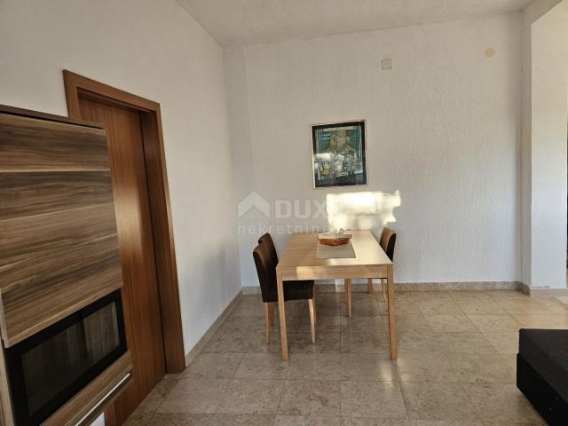 RAB ISLAND, BARBAT - Apartment on the ground floor with parking and a shared pool