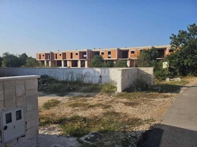 PAKOŠTANE, DRAGE - Two-story apartment with swimming pool under construction S4