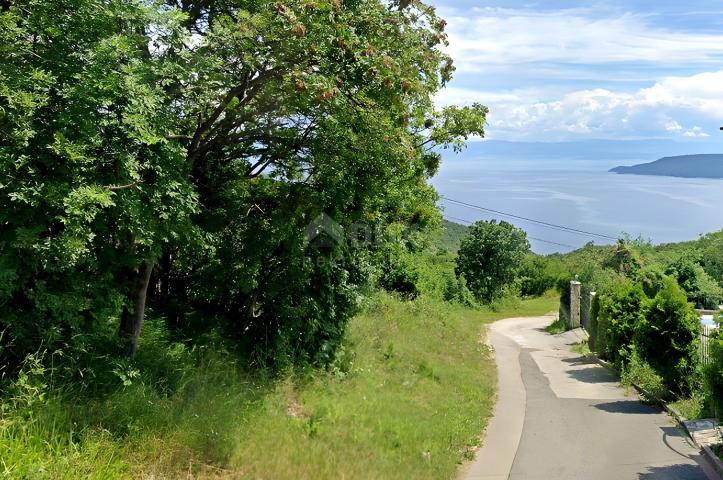 OPATIJA, BRSEČ - Urbanizirano zemljište s pogledom na slikovit obzor Kvarnerskog zaljeva