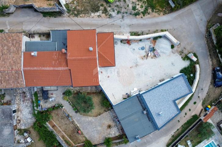 ISTRIA, BALE (surroundings) - Two renovated residential buildings in a great location, opportunity!