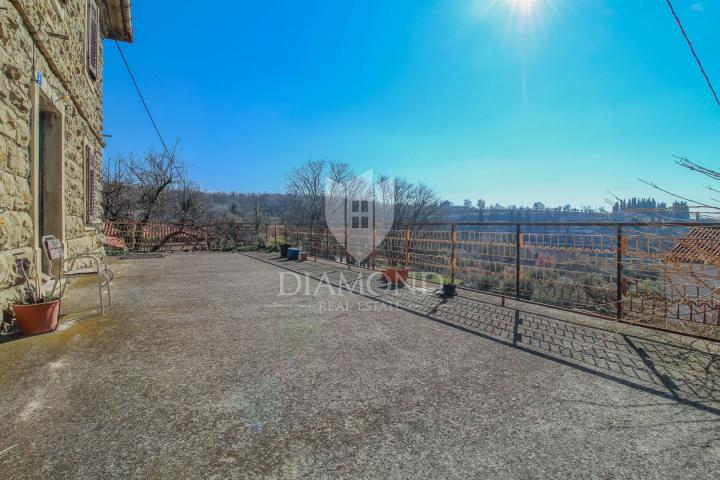 Indigenous Istrian house with potential and a view of Grožnjan