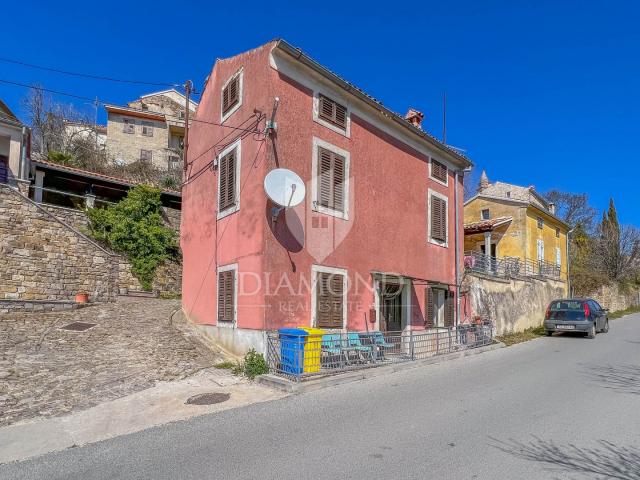 Motovun, samostojeća kuća sa otvorenim pogledom