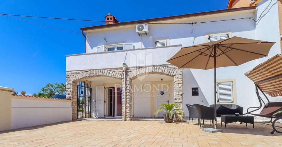 Marcana, surroundings, house with pool and large garden