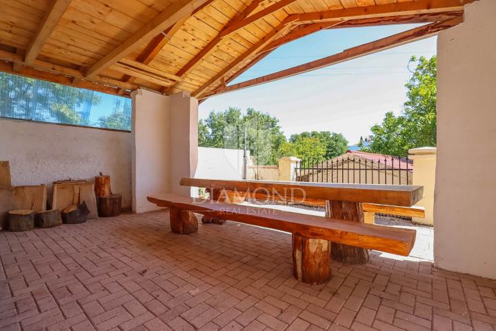 Marcana, surroundings, house with pool and large garden