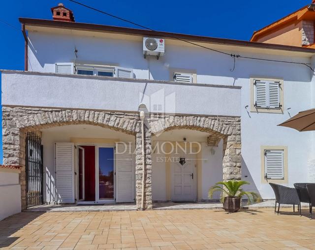 Marcana, surroundings, house with pool and large garden