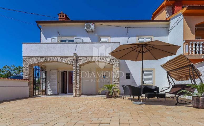 Marcana, surroundings, house with pool and large garden