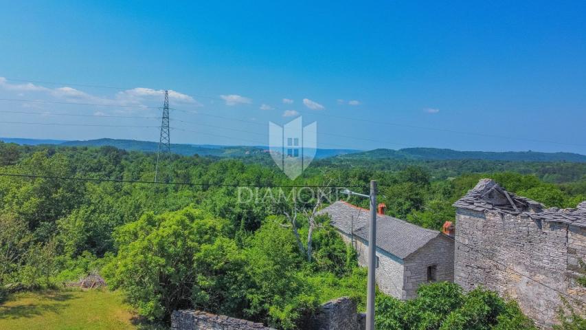 Oprtalj surroundings, Istrian stone house for renovation in a quiet location