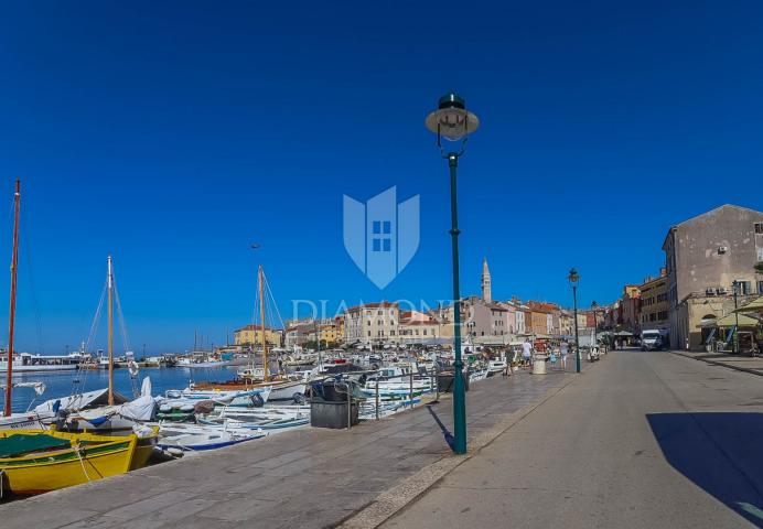 Rovinj, poslovni prostor na 30m do mora i gradske šetnice