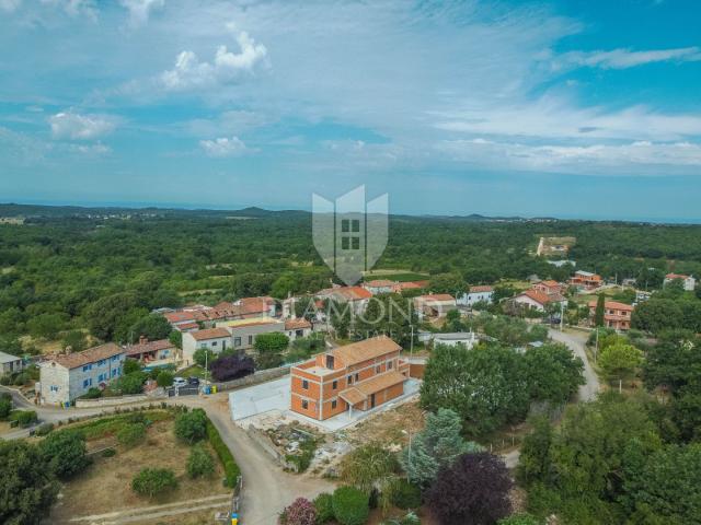 Villa mit Pool im Bau in ruhiger Lage