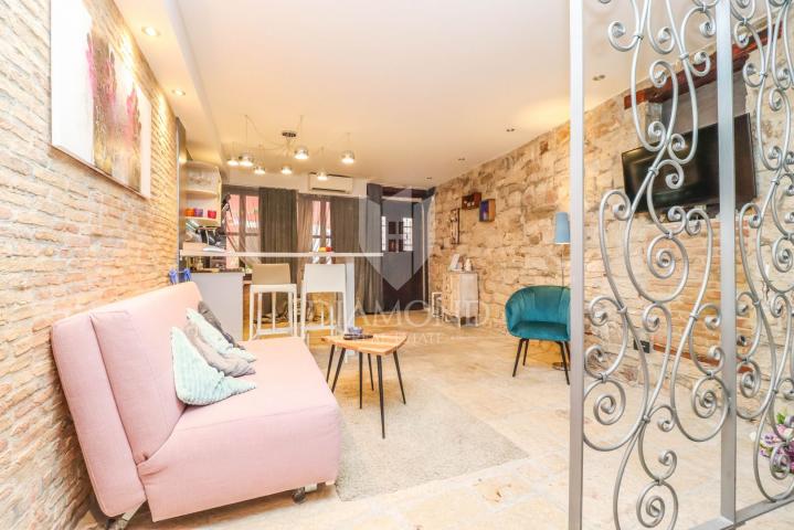 Rovinj, centar, renovirani studio apartman u mirnoj ulici