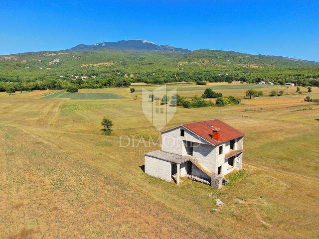 Boljun, ein Haus in schöner Lage mit freiem Blick