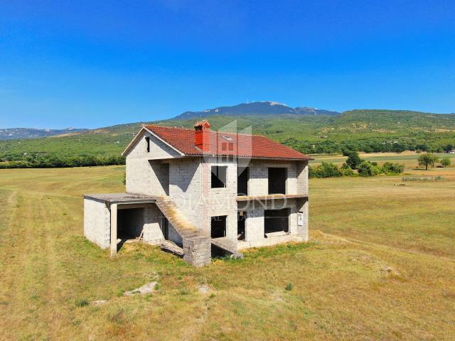 Boljun, ein Haus in schöner Lage mit freiem Blick