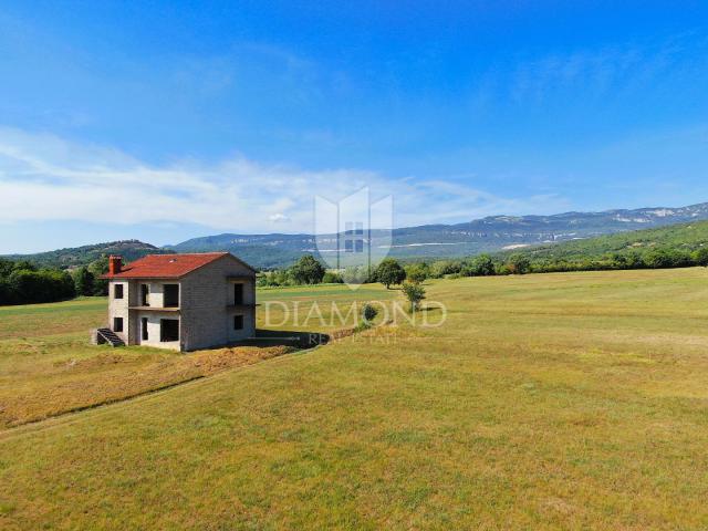 Boljun, ein Haus in schöner Lage mit freiem Blick