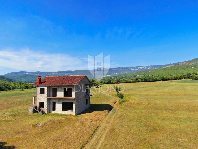 Boljun, ein Haus in schöner Lage mit freiem Blick