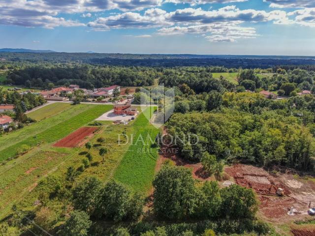 Žminj, Umgebung, Land in einer ruhigen Umgebung