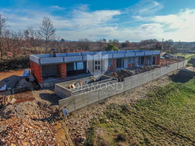 Svetvinčenat, wonderful new modern house in a quiet location