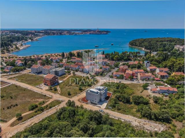 Rovinj, geräumige Wohnung in einem Neubau in Top-Lage