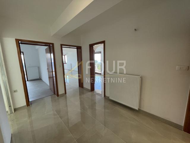 Opatija, 170. 45m2, 2s+db, 3 terase, balkon, pogled, parking