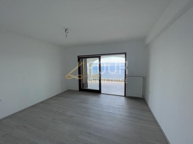 Opatija, 170. 45m2, 2s+db, 3 terase, balkon, pogled, parking