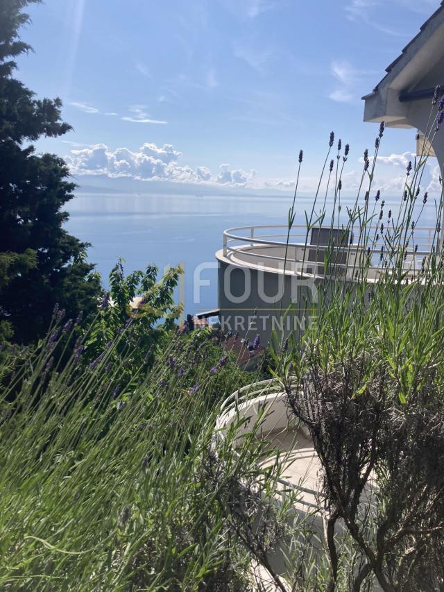 Opatija, 170. 45m2, 2s+db, 3 terase, balkon, pogled, parking