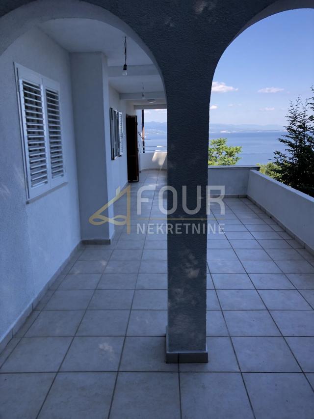 Opatija, 170. 45m2, 2s+db, 3 terase, balkon, pogled, parking