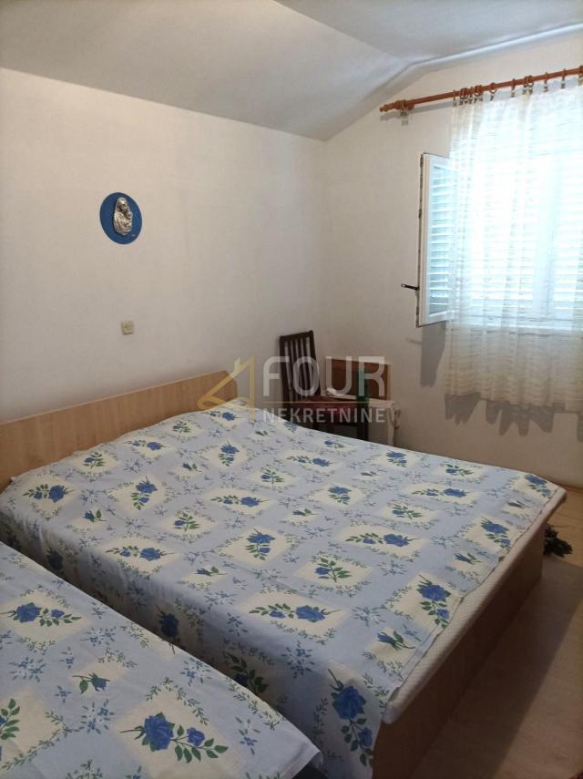 Otok Rab, Supetarska Draga, kuća s 5 apartmana, 1. red do mora