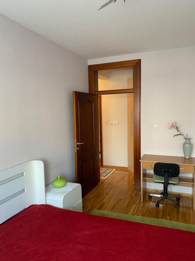 NOVI BEOGRAD BLOK 63 51m2 , 800e