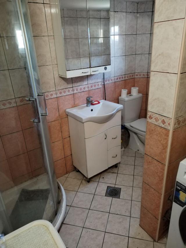 SAVSKI VENAC BEOGRADJANKA 90m2 , T , 280000e