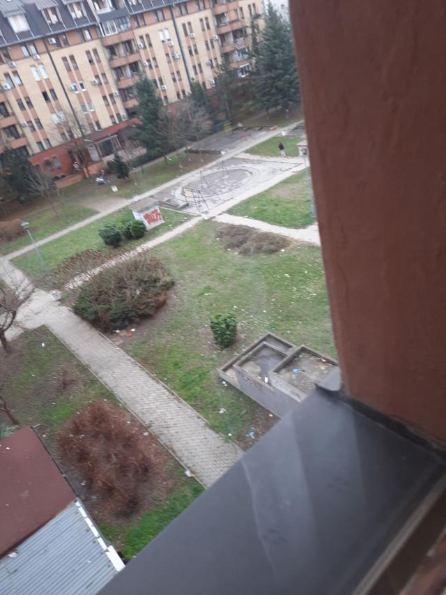 NOVI BEOGRAD BEZANIJSKA KOSA 68m2 , T , 159800e