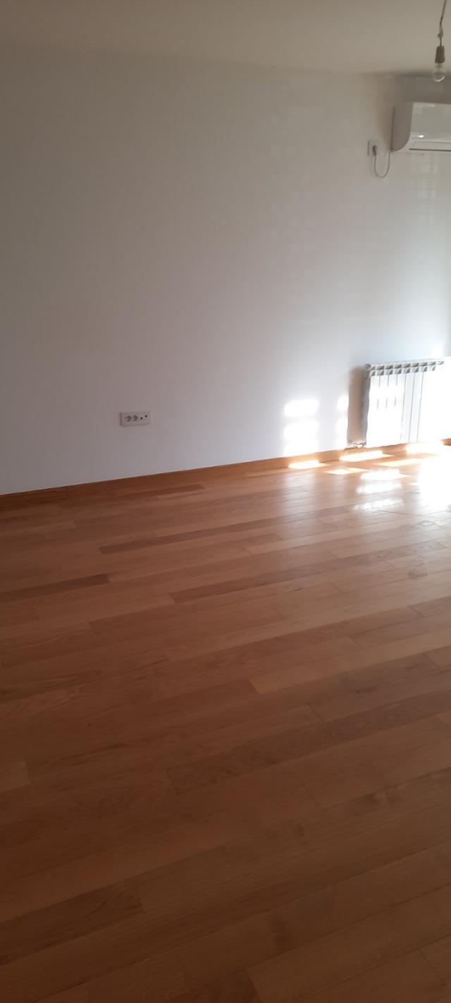 ZEMUN ZEMUNSKE KAPIJE 75m2 , T , 248000e