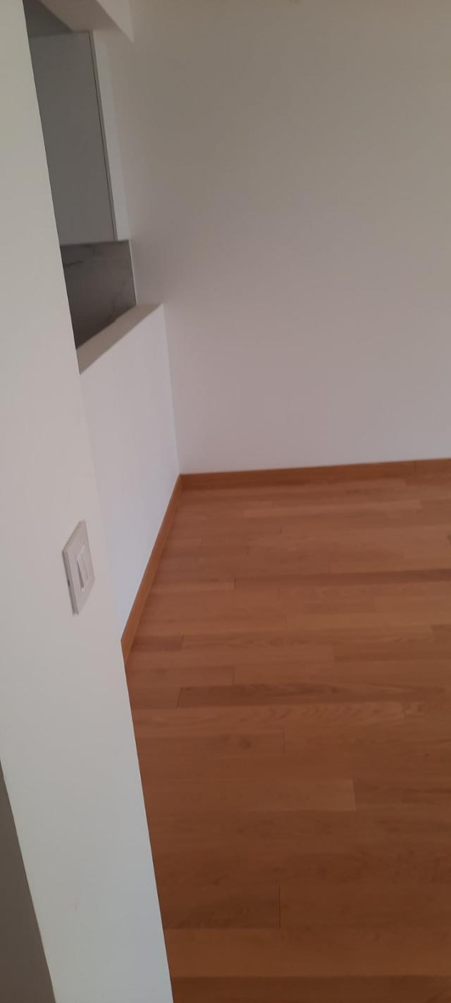 ZEMUN ZEMUNSKE KAPIJE 75m2 , T , 248000e