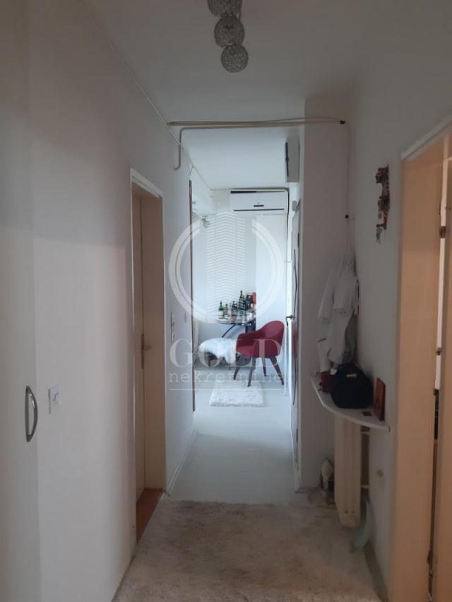 Novi Sad-Adamovićevo Naselje, Cara Dušana, 55m2, 113300 eur ID#1418