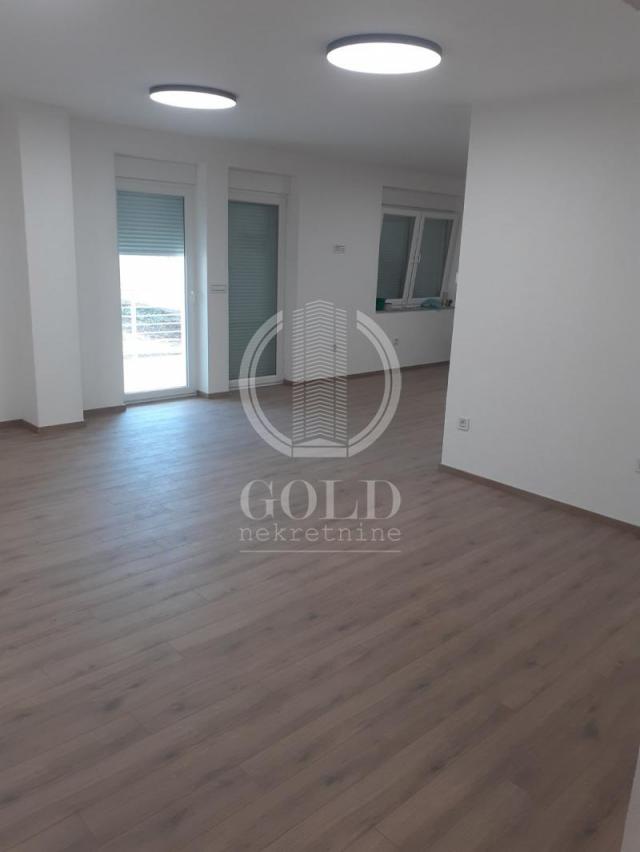 JEDINSTVENA PONUDA! KUĆA U FUNKCIJI POSLOVNOG PROSTORA! 400. 00m2, 4000 eur ID#3497