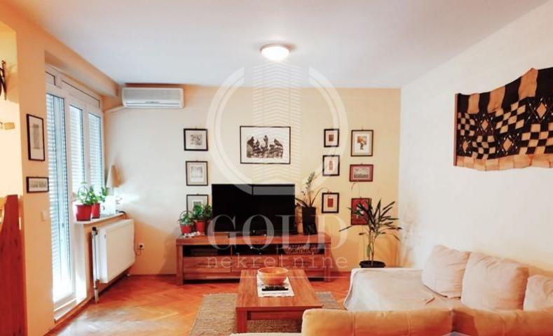 Odličan dupleks na Grbavici. 111m2, 180000 eur ID#3772