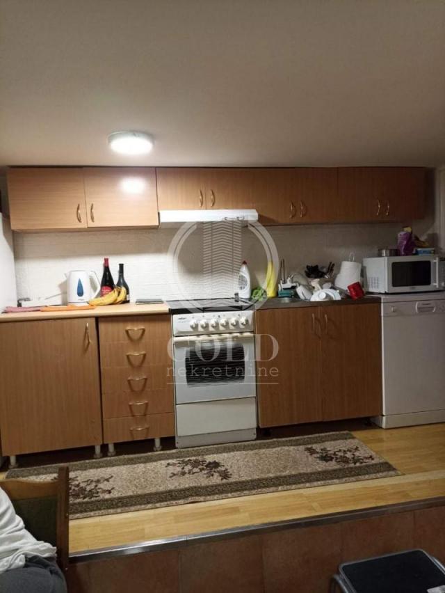 Novi Sad-Bulevar Oslobođenja, Kosančić Ivana, 30. 00m2, 44290 eur ID#3813