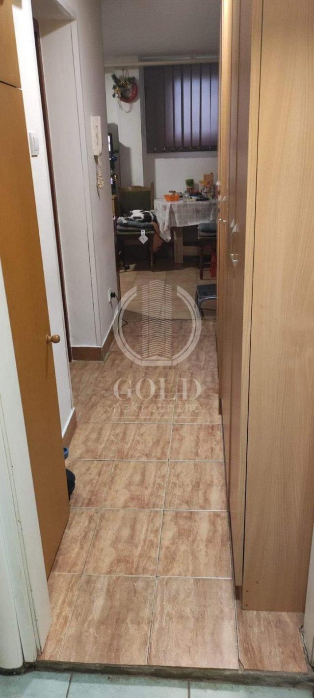 Novi Sad-Bulevar Oslobođenja, Kosančić Ivana, 30. 00m2, 44290 eur ID#3813