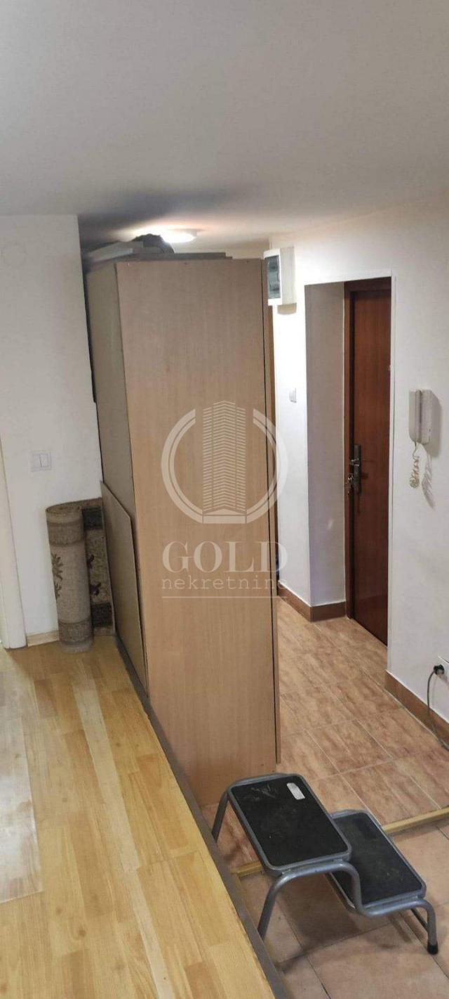 Novi Sad-Bulevar Oslobođenja, Kosančić Ivana, 30. 00m2, 44290 eur ID#3813